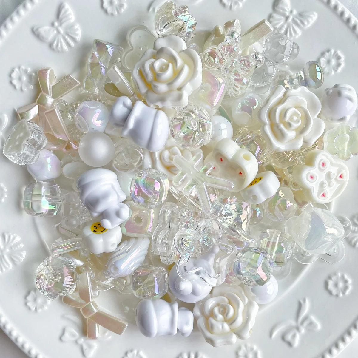 20g Y2K Acrylic Mixed Bowknot, Flower, and Heart Beads for DIY Jewelry – B White