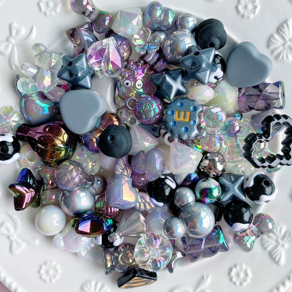 20g Y2K Acrylic Mixed Bowknot, Flower, and Heart Beads for DIY Jewelry – B Black