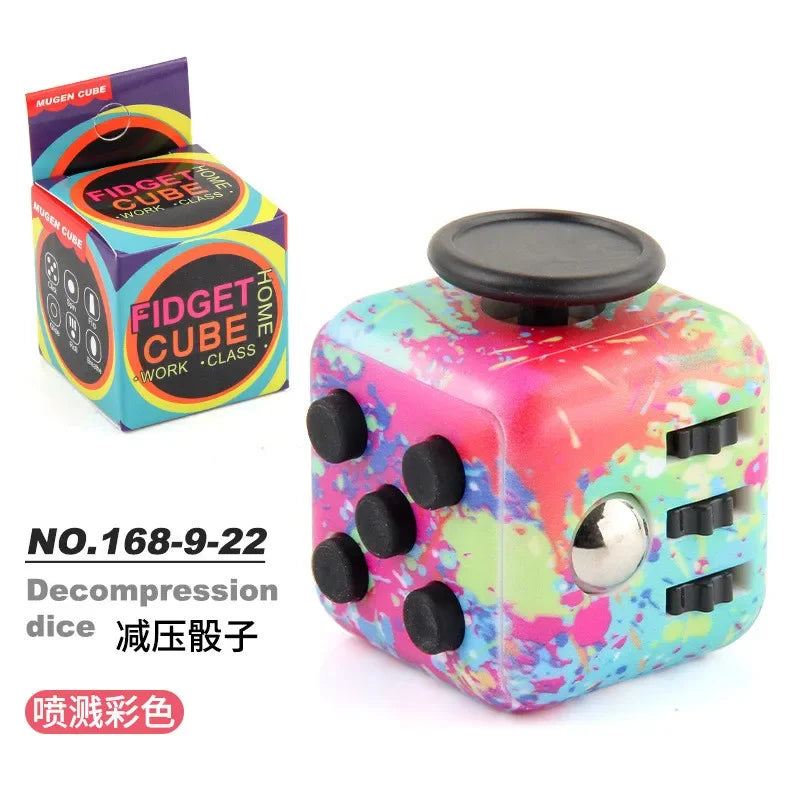 Magic Dice Fidget Toy for Stress Relief, 3.3 cm Silicone and ABS – Splash