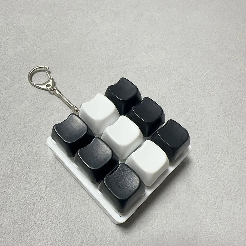 9-Key Mechanical Keyboard Fidget Keychain Stress Relief Toy – A18