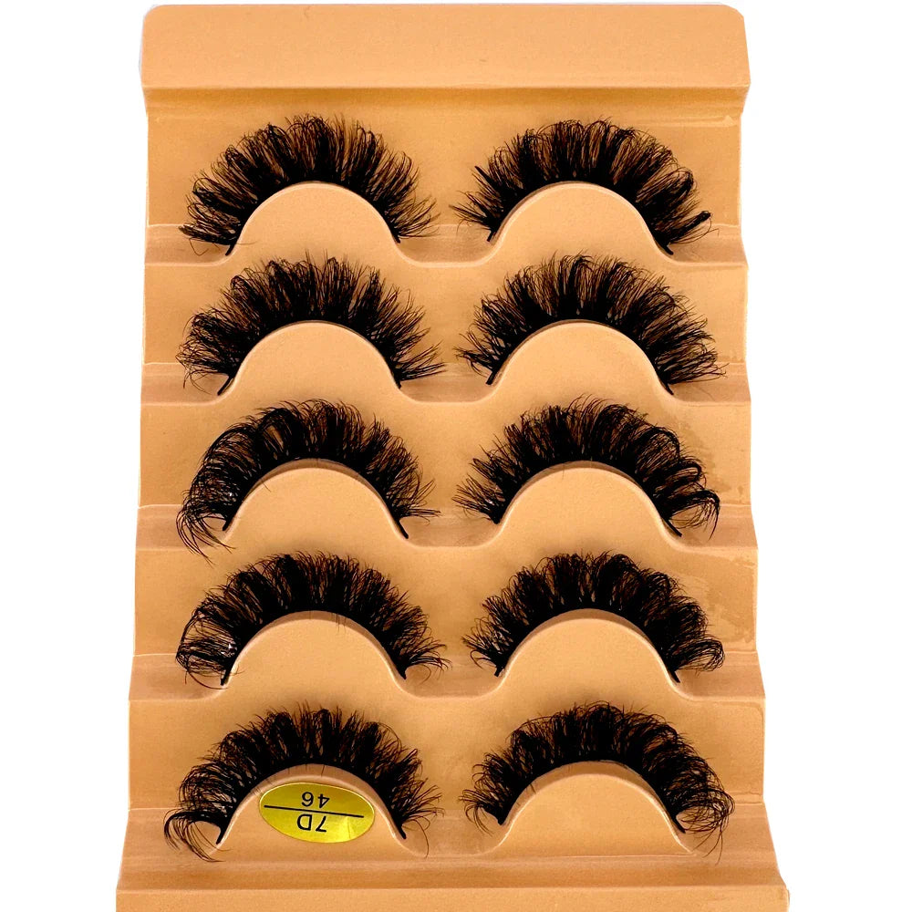 5 pairs of 3D cat eye false eyelashes in a plastic tray