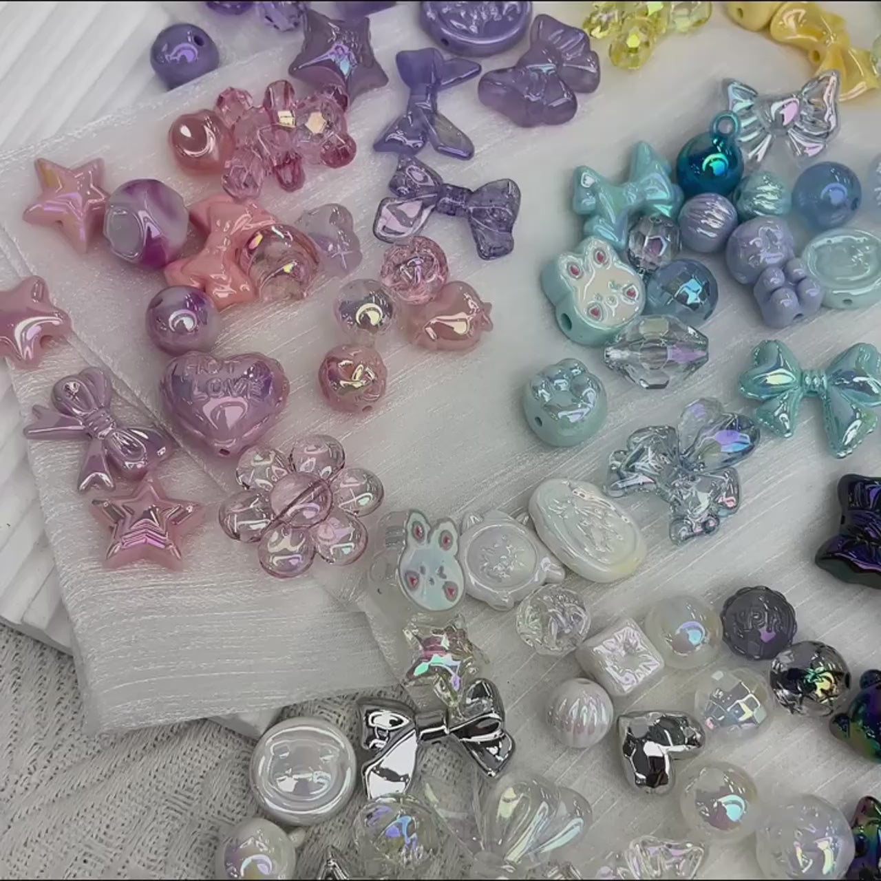 20g Y2K Acrylic Mixed Bowknot, Flower, and Heart Beads for DIY Jewelry